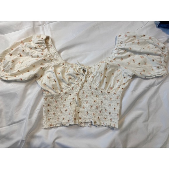 Billabong Tops - Billabong Floral Puff Sleeve Smocked Crop Top Cream Pink Cottagecore M